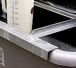 Nájezdová ochrana k laminátové záchytné vaně pro IBC 1100