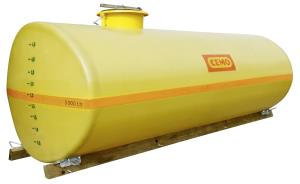 Sklolaminátová oválná cisterna, 2000 l, šachta vpředu